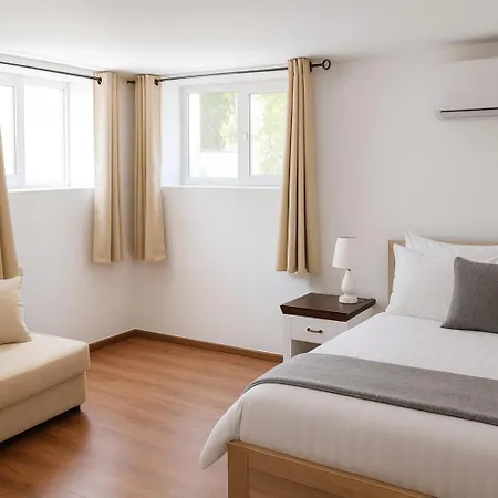 Appartement 2 Bed - Sleeps 7 - Private Garden - Parking